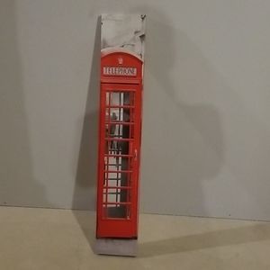 Telephone booth picture